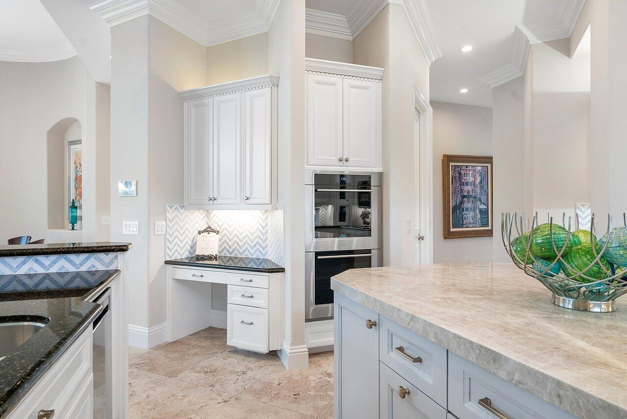 1430 Sabal Palm Drive Boca Raton, FL 33432 - Photo 17 of 62 kitchen