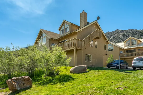 $699,000 | 117 Lake Manor Place, Unit 18, Crowley Lake, CA 93546