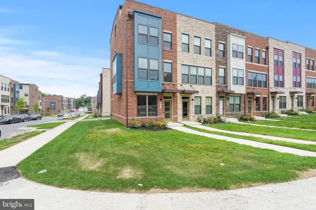 $3,400 | 4770 Towne Square Boulevard, Suitland, MD 20746