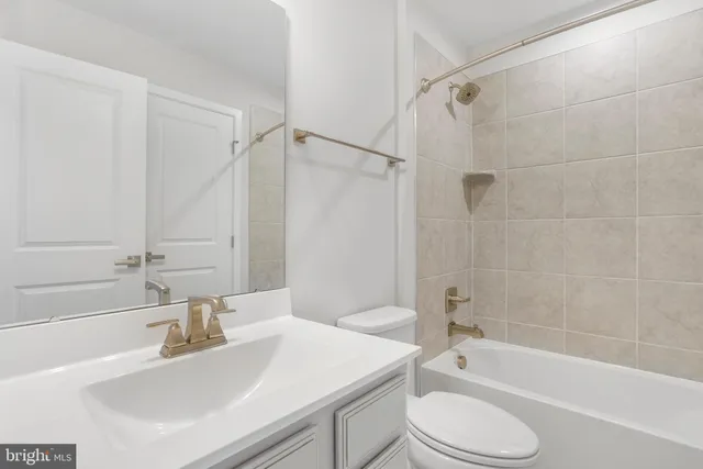 $3,400 | 4770 Towne Square Boulevard, Suitland, MD 20746