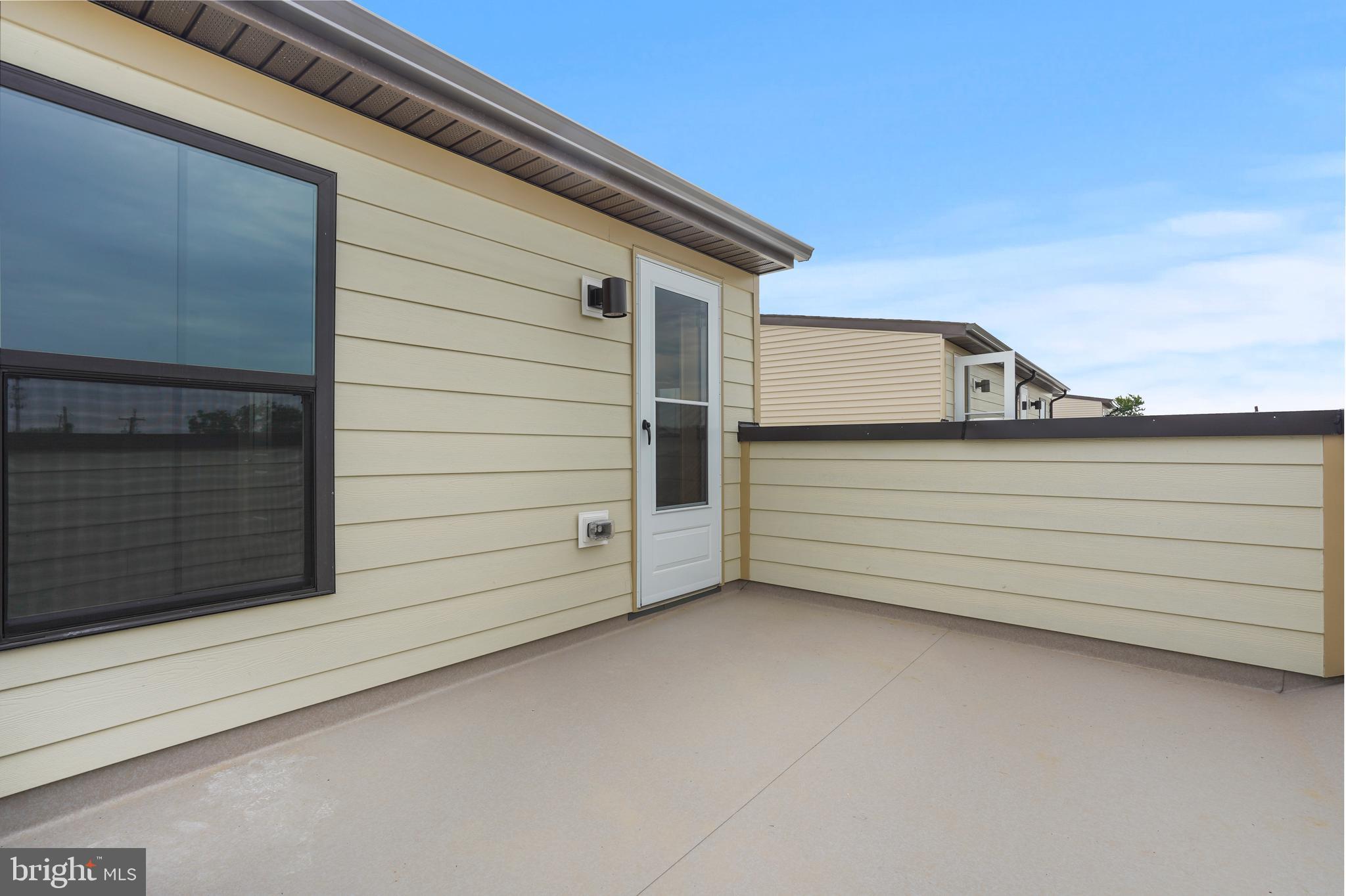 4770 Towne Square Boulevard Suitland, MD 20746 - Photo 4 of 11 Roof Top Deck