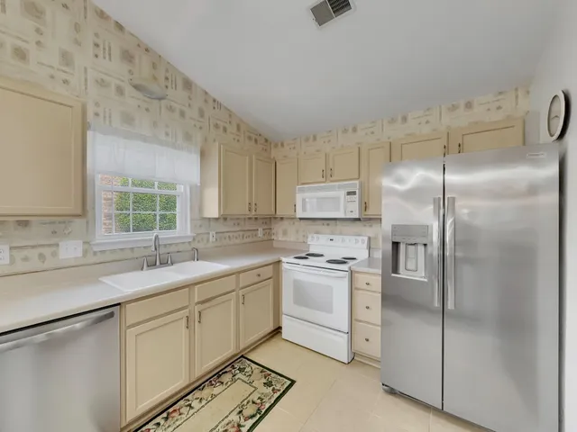 $299,900 | 314 Lake Chateau Drive, Hermitage, TN 37076