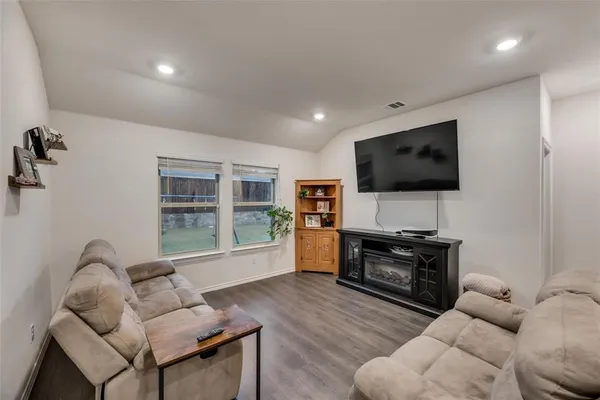 $1,995 | 181 Seabiscuit Road, Caddo Mills, TX 75135