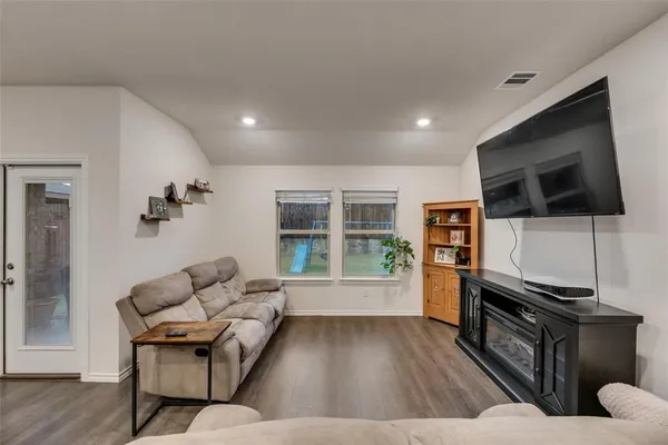 $1,995 | 181 Seabiscuit Road, Caddo Mills, TX 75135