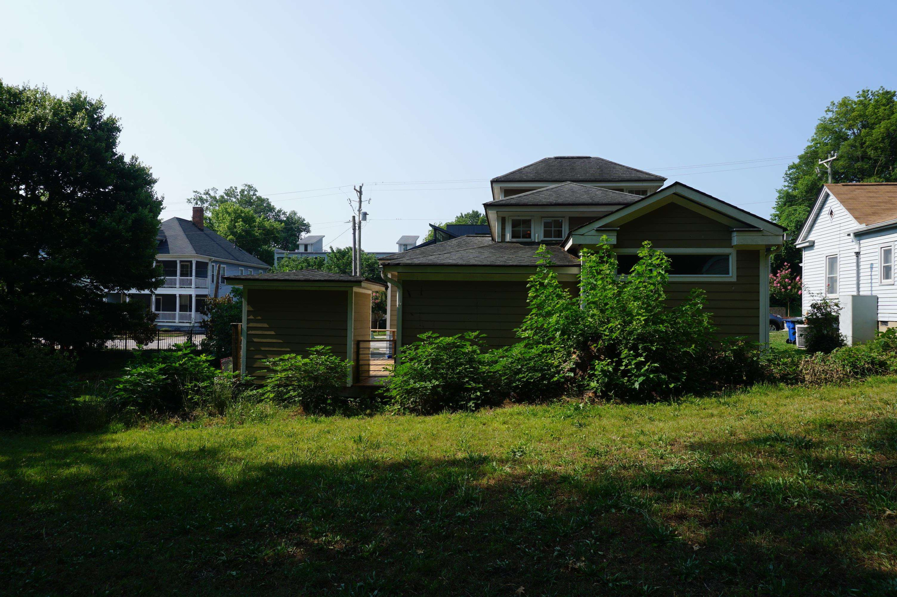 523 East Edenton Street Raleigh, NC 27601 - Photo 50 of 53 a front view of a house with garden