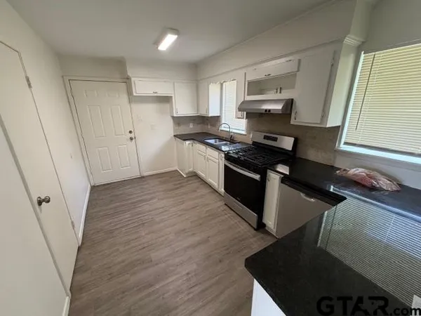 $1,200 | 2908 Rhinehart Street, Tyler, TX 75701