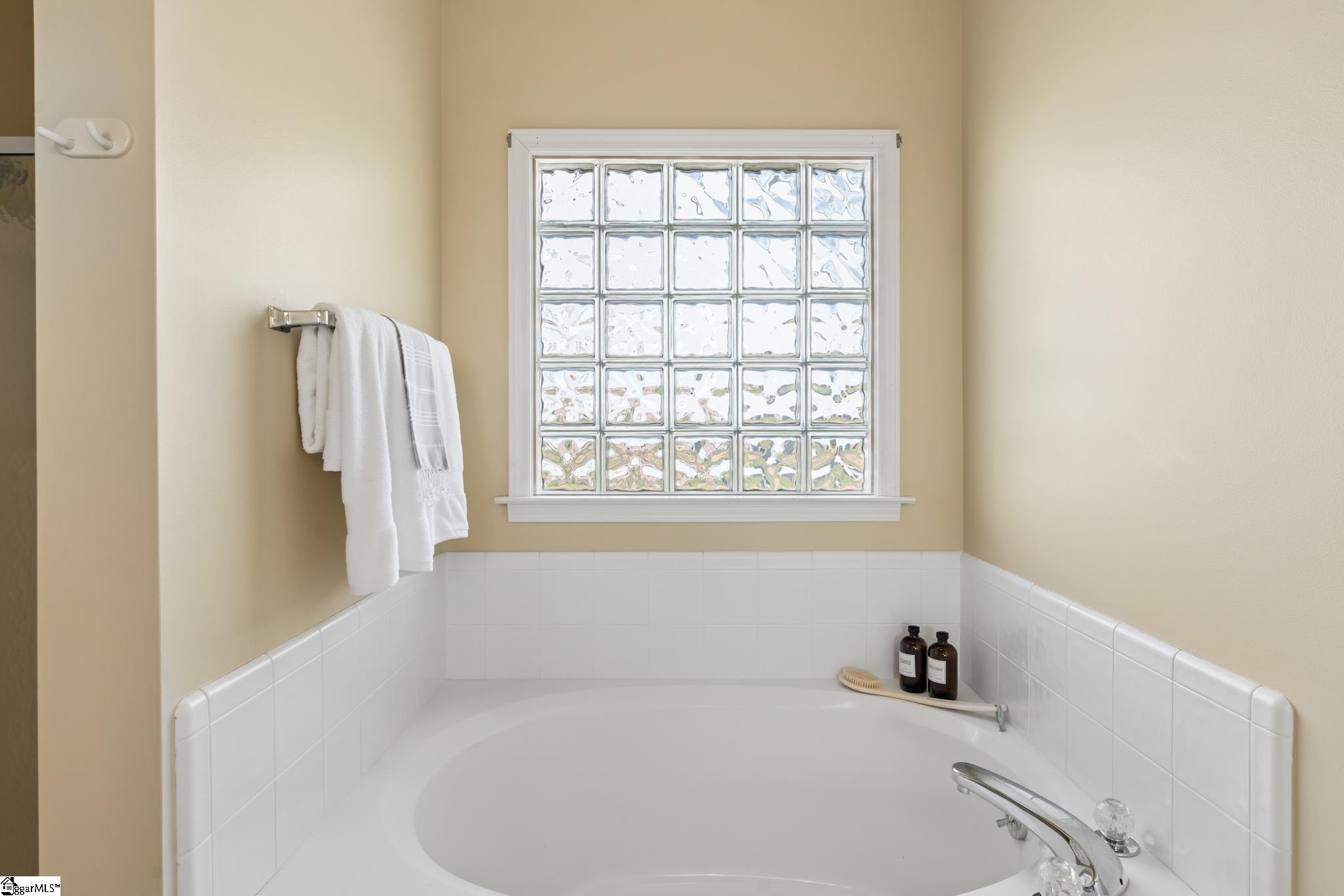 305 Wild Rice Drive Simpsonville, SC 29681 - Photo 17 of 32 Master Bath