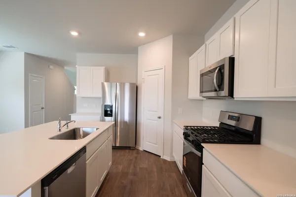 $2,600 | 398 American Robin Way, San Antonio, TX 78253