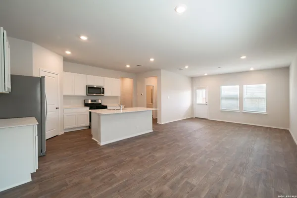 $2,600 | 398 American Robin Way, San Antonio, TX 78253