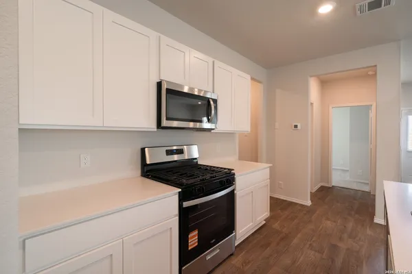 $2,600 | 398 American Robin Way, San Antonio, TX 78253