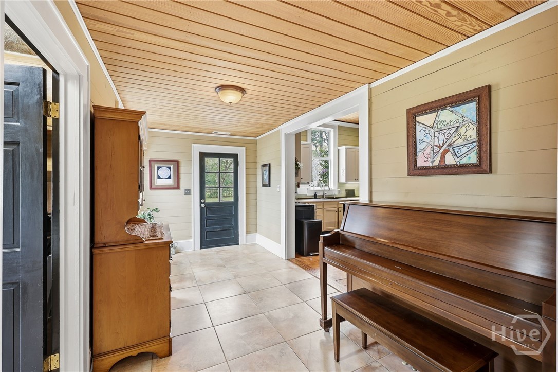 1481 Hodges Mill Road Watkinsville, GA 30677 - Photo 29 of 57 Foyer /music room