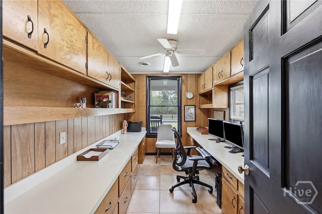 1481 Hodges Mill Road Watkinsville, GA 30677 - Photo 44 of 57 Separate office with storage overlooking farm