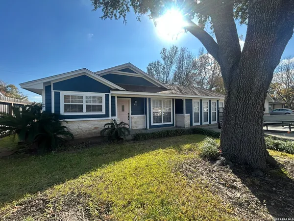 $229,000 | 1833 West Maple Drive, Orange, TX 77632