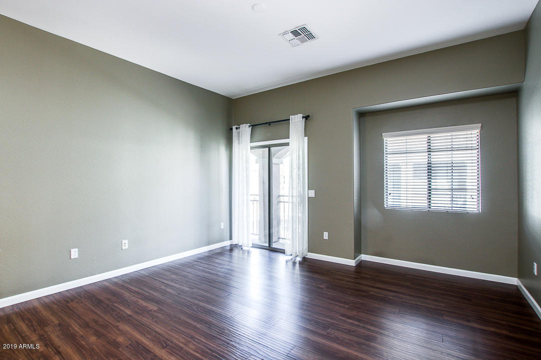 2150 East Bell Road, Unit 1005 Phoenix, AZ 85022 - Photo 9 of 29 Great Room