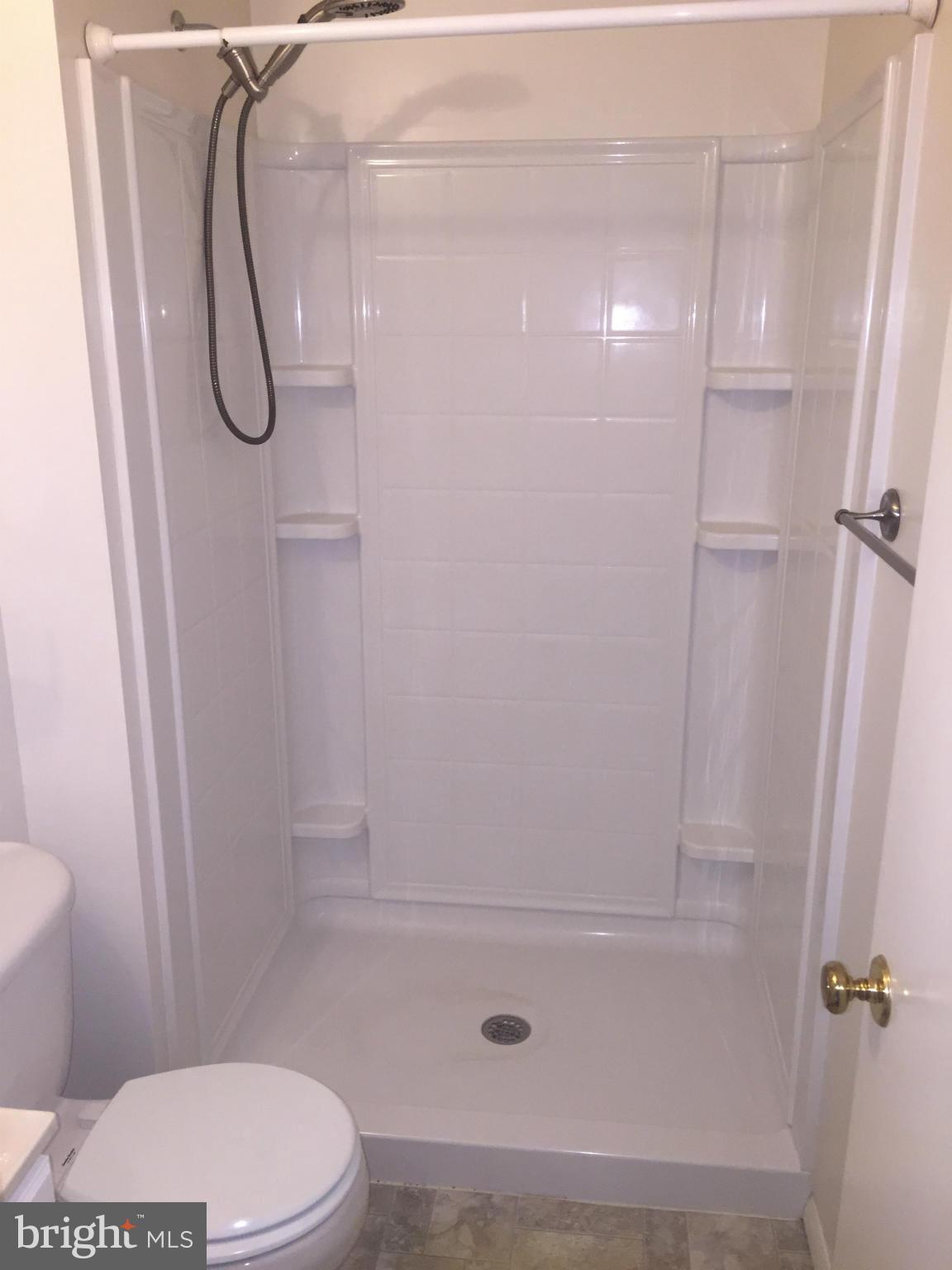 24129 Welsh Road Gaithersburg, MD 20882 - Photo 10 of 23 Bath (Master)