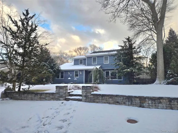 $675,000 | 22 Rustic Road, Yaphank, NY 11980