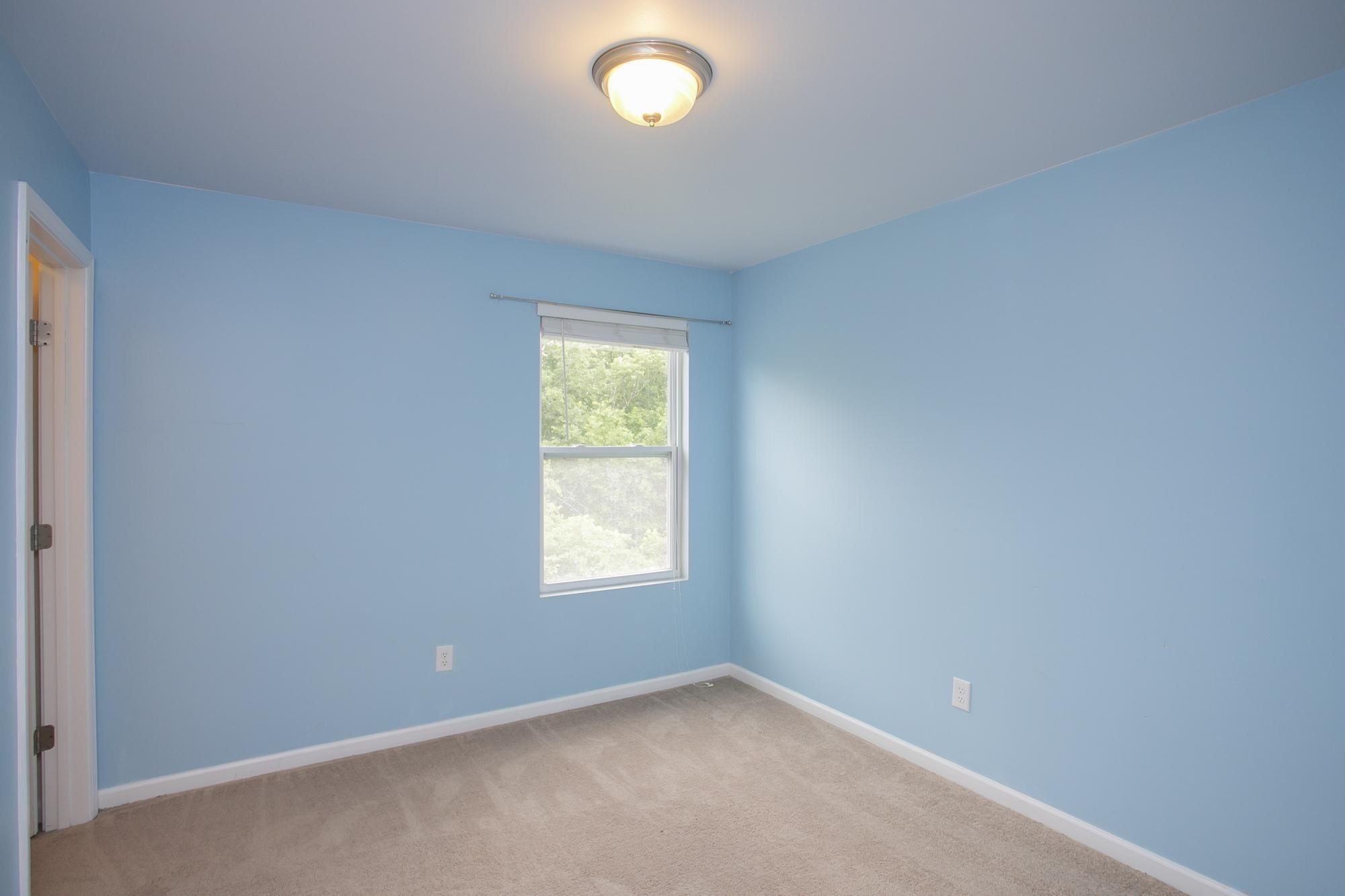 3601 Harpeth Springs Drive Nashville, TN 37221 - Photo 37 of 55 an empty room with a window