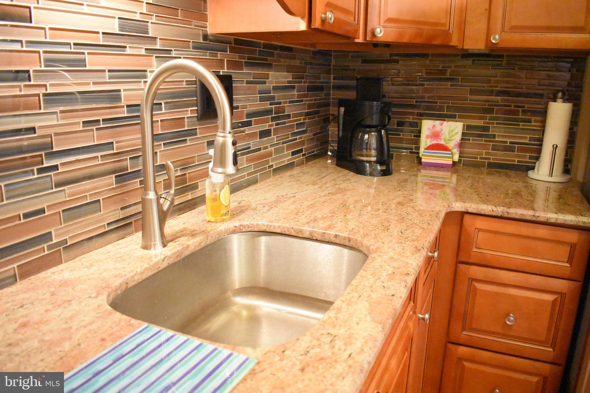 200 West Main Street, Unit 201 Maple Shade, NJ 08052 - Photo 8 of 14 Granite counters