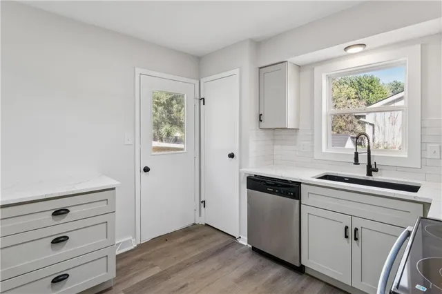 $344,999 | 14204 West 63rd Street, Shawnee, KS 66216