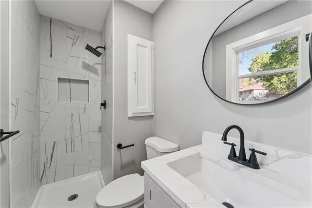 $344,999 | 14204 West 63rd Street, Shawnee, KS 66216