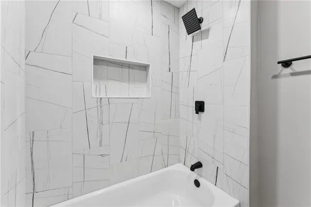 $344,999 | 14204 West 63rd Street, Shawnee, KS 66216