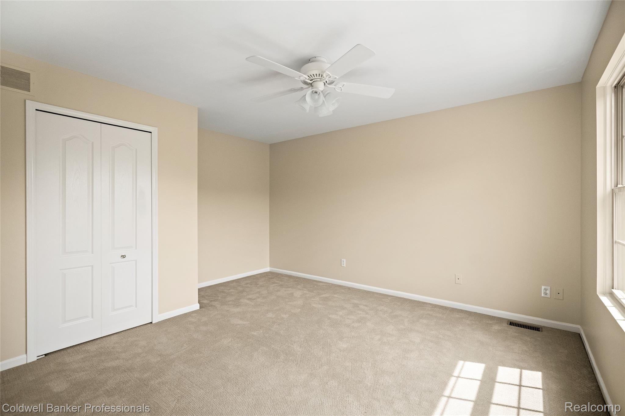 2252 Creek Bend, Unit 104 Rochester, MI 48309 - Photo 36 of 43 CreekbendUpdated-28.jpg