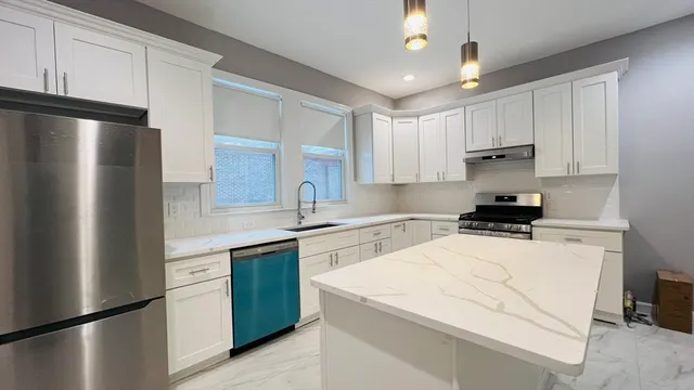 $7,500 | 206 Winchester Street, Unit 206, Brookline, MA 02446