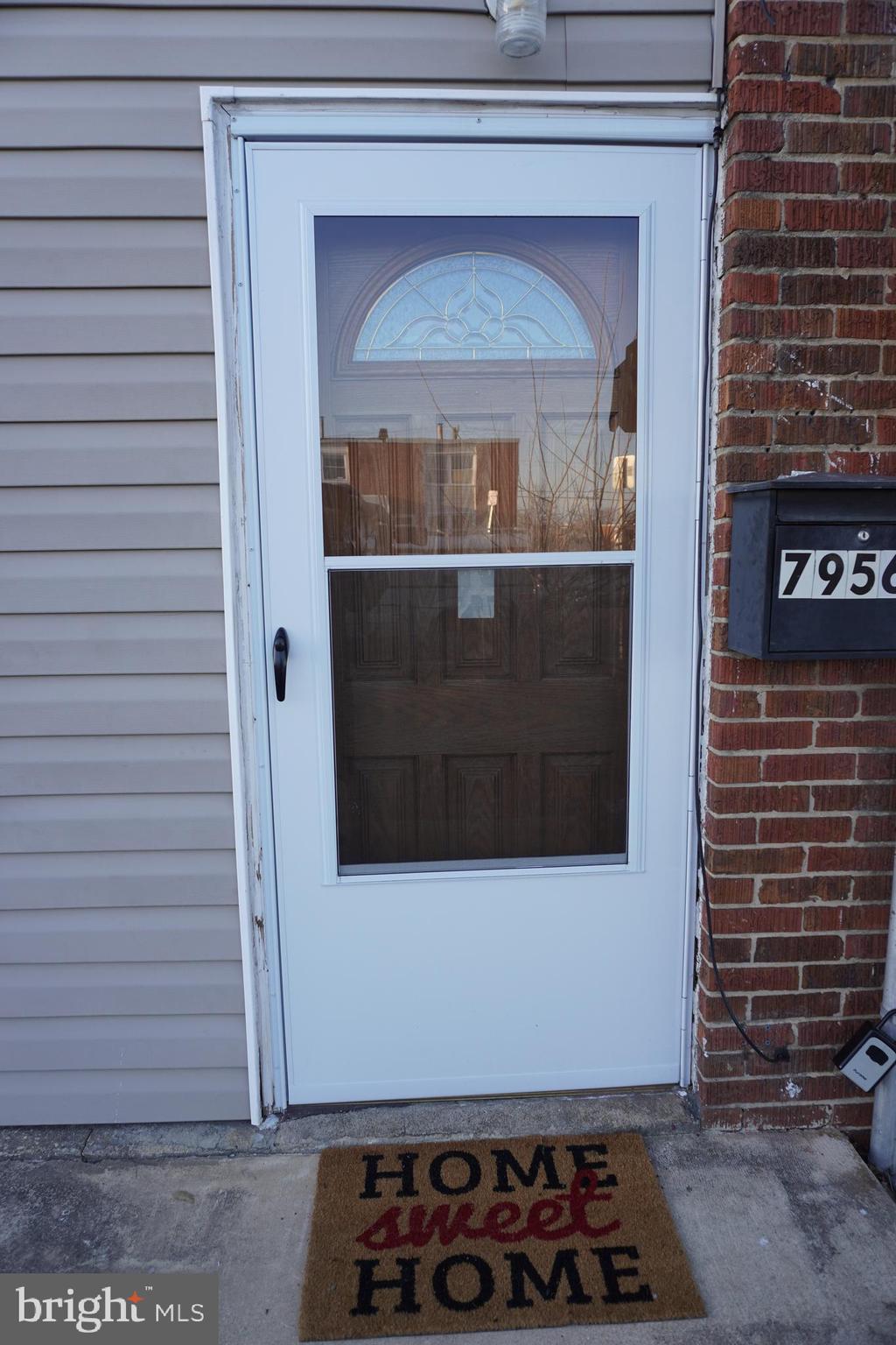 7956 Eastdale Road Baltimore, MD 21224 - Photo 3 of 34