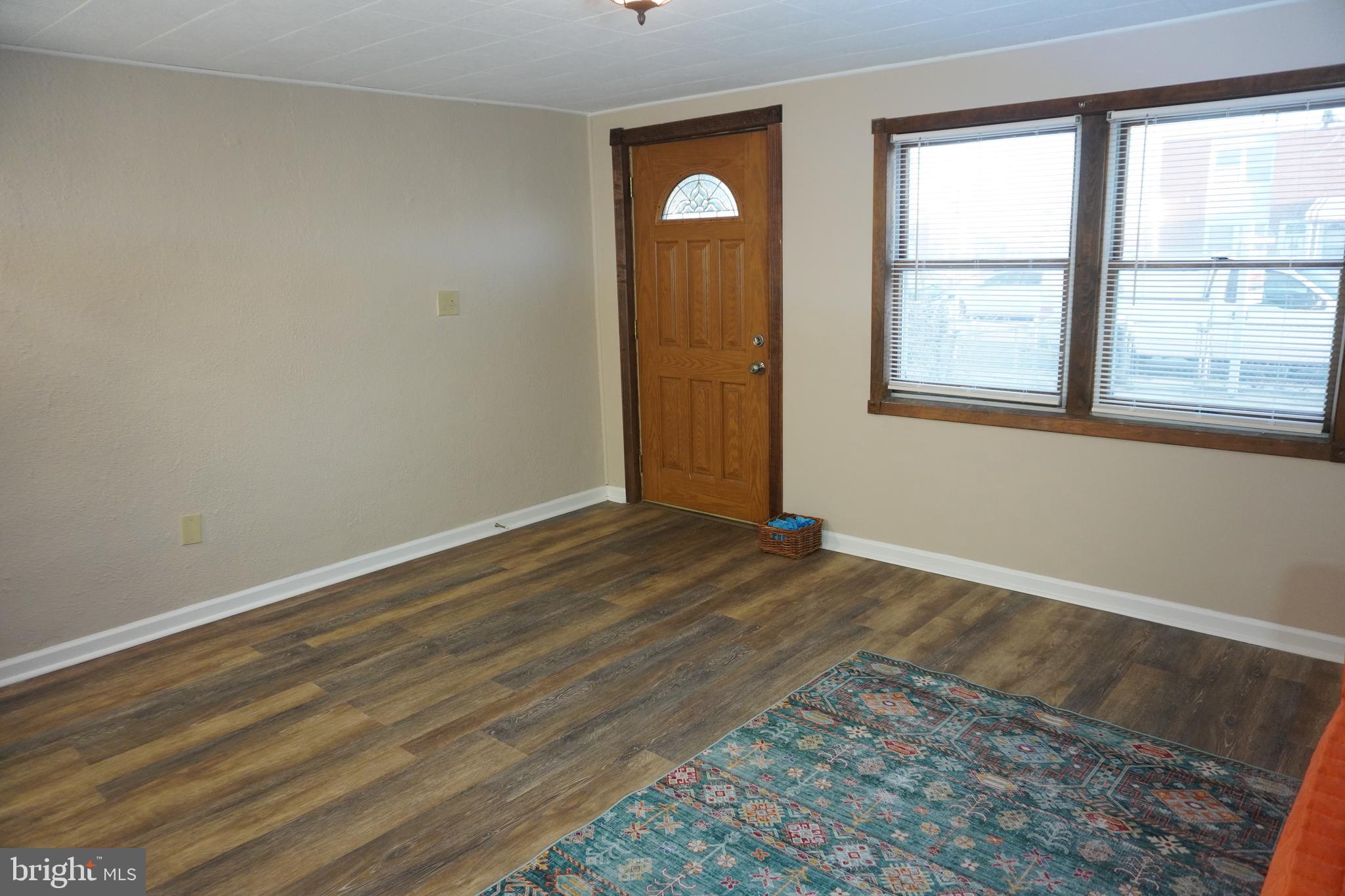 7956 Eastdale Road Baltimore, MD 21224 - Photo 4 of 34