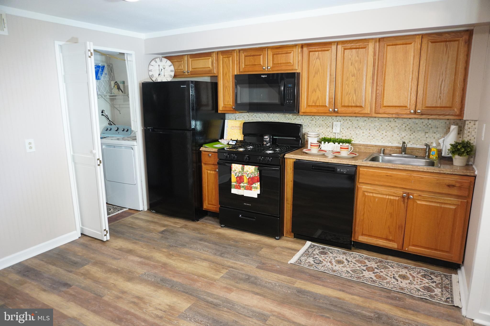 7956 Eastdale Road Baltimore, MD 21224 - Photo 7 of 34