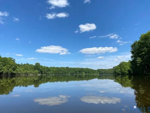 $724,900 | 28 Stagecoach Road, Fredericksburg, VA 22405