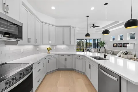 $899,000 | 6291 Arriba Avenue, Naples, FL 34113
