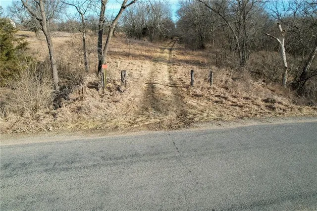 $500,940 | 198th Road, Holton, KS 66436