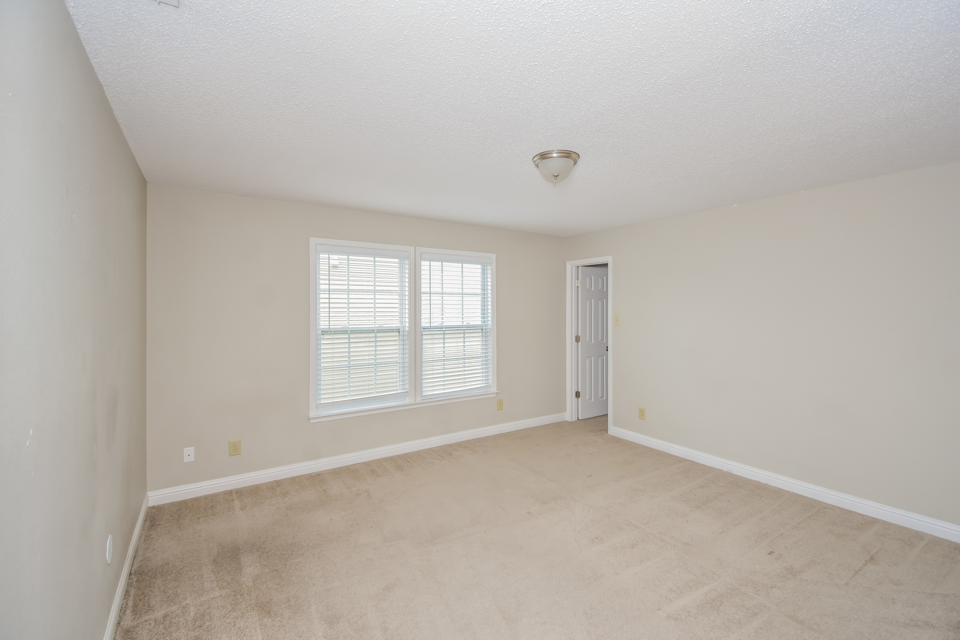 8208 Firefly Way Indianapolis, IN 46259 - Photo 14 of 17