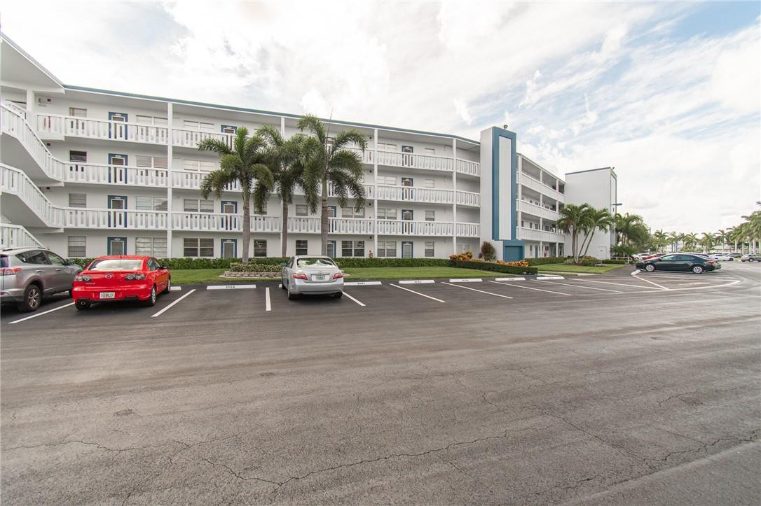 1086 Exeter, Unit 1086 Boca Raton, FL 33434 - Photo 4 of 26 Photo 4