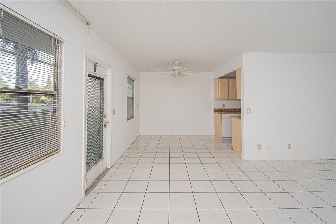 1086 Exeter, Unit 1086 Boca Raton, FL 33434 - Photo 8 of 26 Photo 8