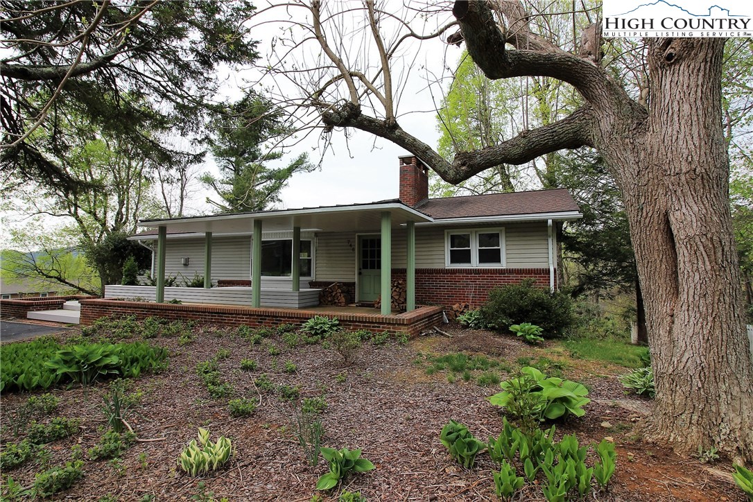 746 Stadium Drive Boone, NC 28607 - Photo 2 of 30 Gallery Image 2