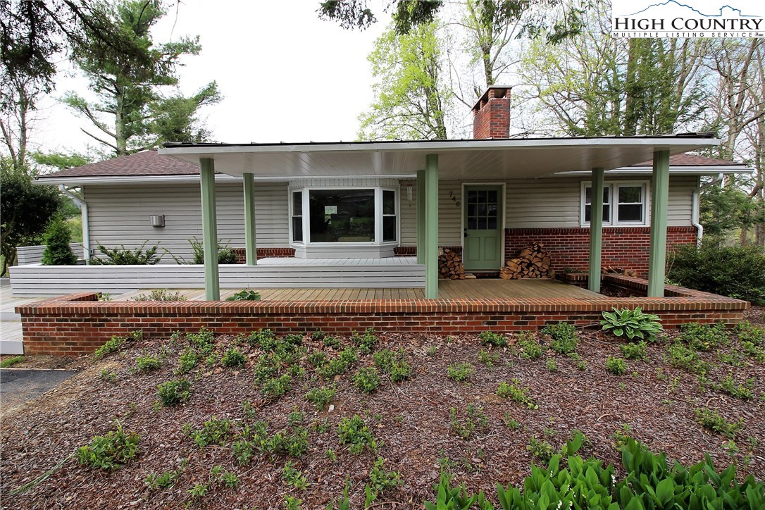 746 Stadium Drive Boone, NC 28607 - Photo 3 of 30 Gallery Image 3