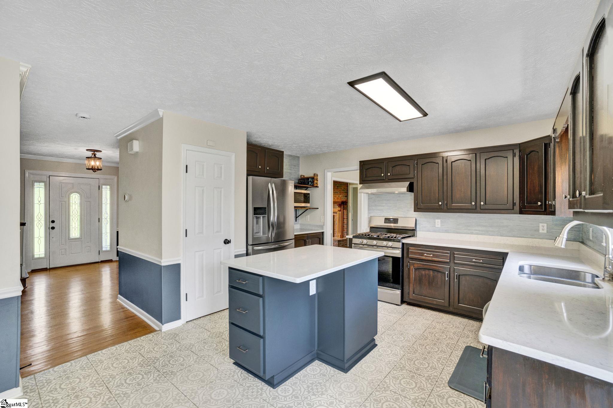 108 Syracuse Road Easley, SC 29642 - Photo 12 of 50