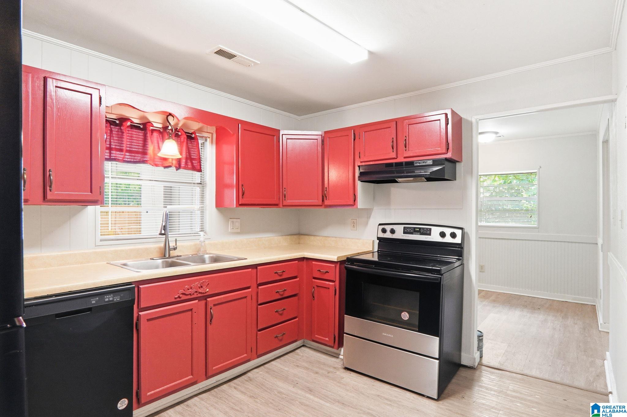 421 Caffee Street Bessemer, AL 35022 - Photo 2 of 20