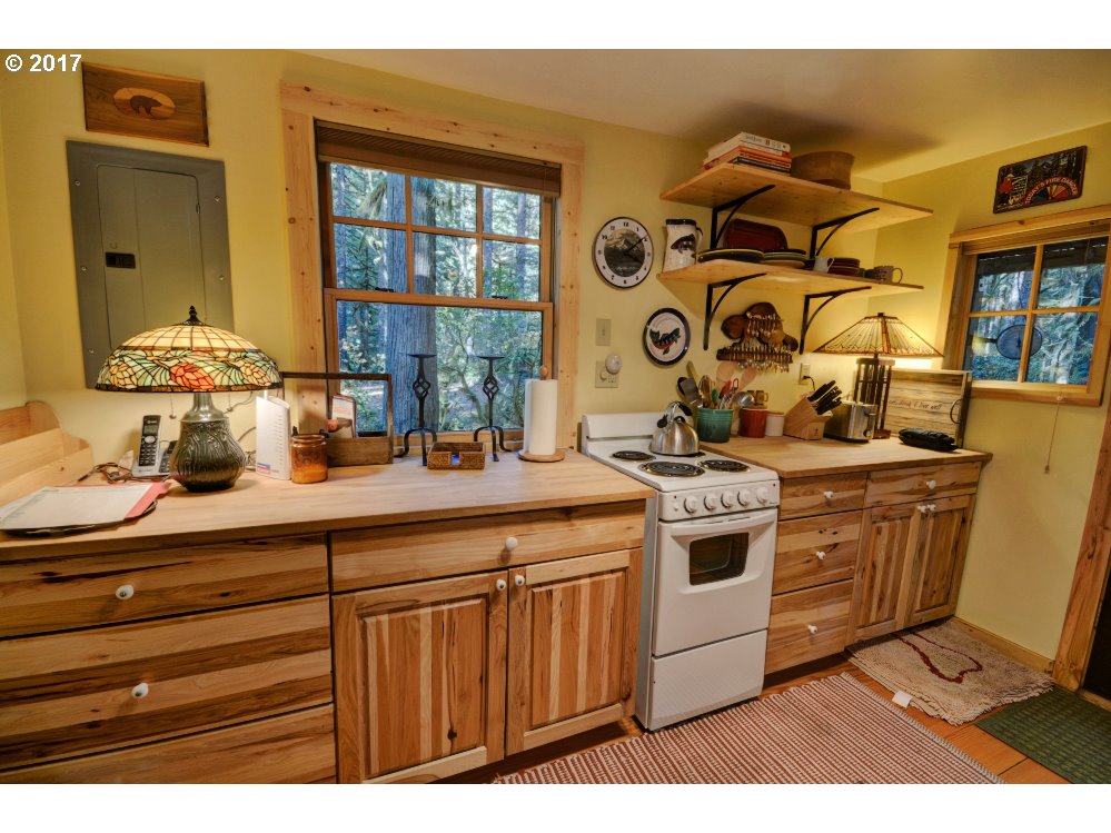 75940 Road 27 Rhododendron, OR 97049 - Photo 13 of 28 Gallery Image 13