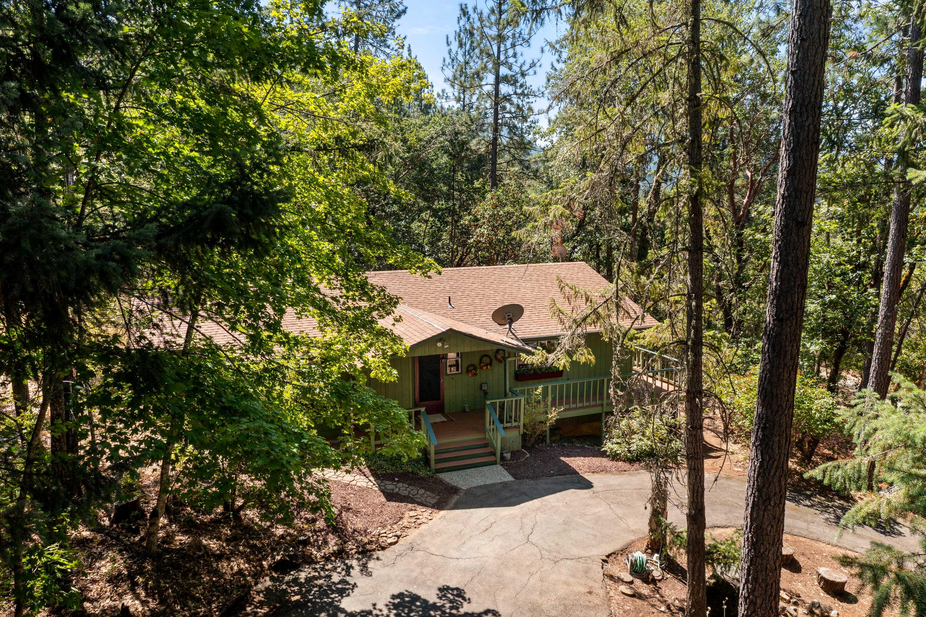 390 Trollview Road Grants Pass, OR 97527 - Photo 27 of 44 DRONE (5 of 5)