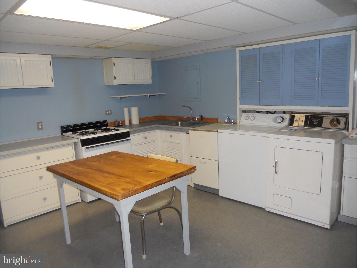 1321 Midland Road Conshohocken, PA 19428 - Photo 16 of 22 Laundry Room