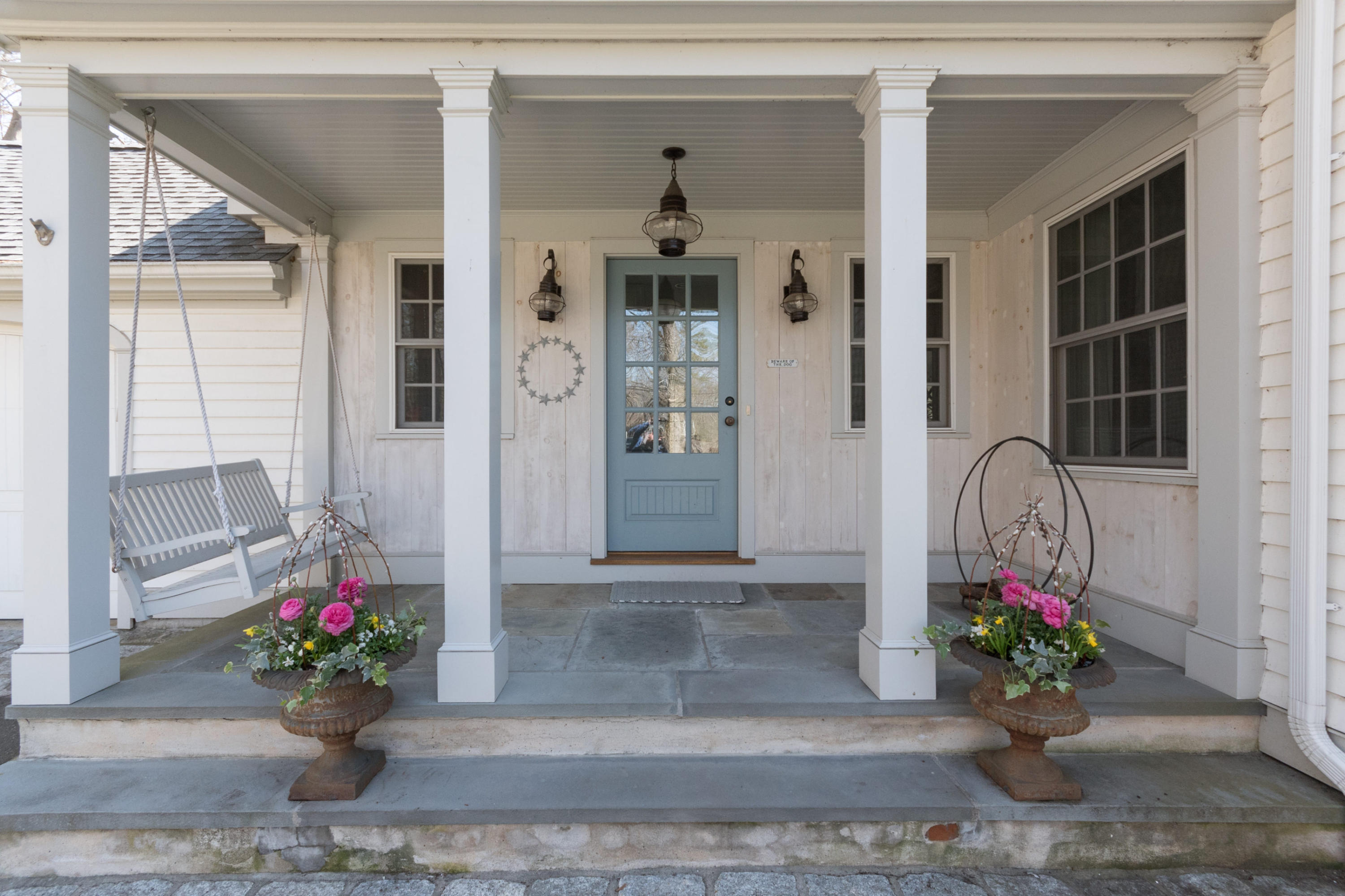 183 Smith Ridge Road New Canaan, CT 06840 - Photo 25 of 30 a front view of a house