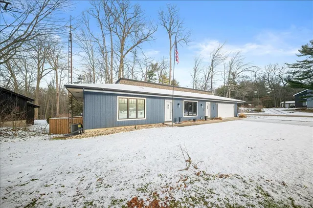 $379,900 | 14815 Cross Lane, Spring Lake, MI 49456