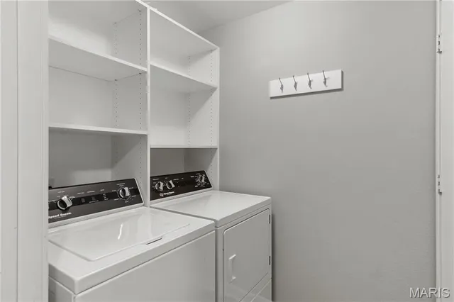 $263,500 | 200 South Kirkwood Road, Unit 320, Kirkwood, MO 63122