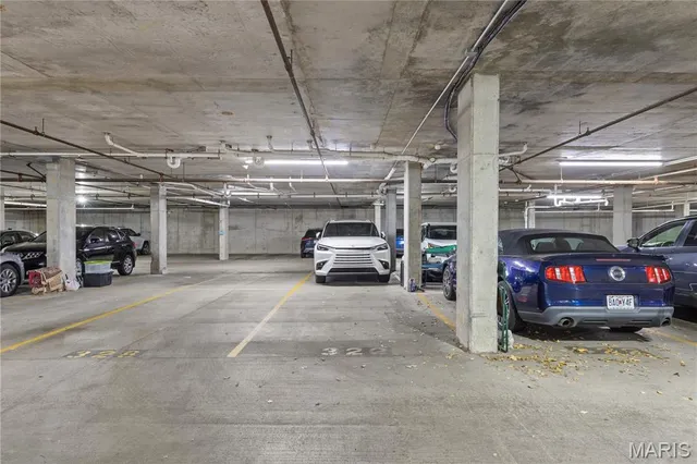 $263,500 | 200 South Kirkwood Road, Unit 320, Kirkwood, MO 63122