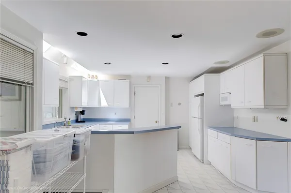 $3,500 | 1 Ledge Road, Newport, RI 02840