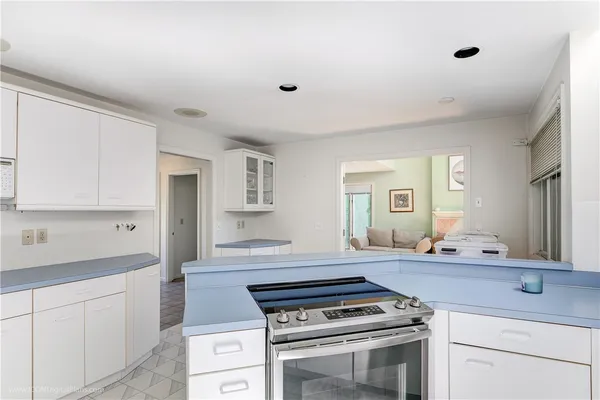 $3,500 | 1 Ledge Road, Newport, RI 02840