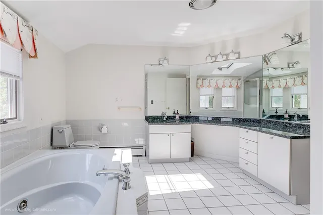 $3,500 | 1 Ledge Road, Newport, RI 02840